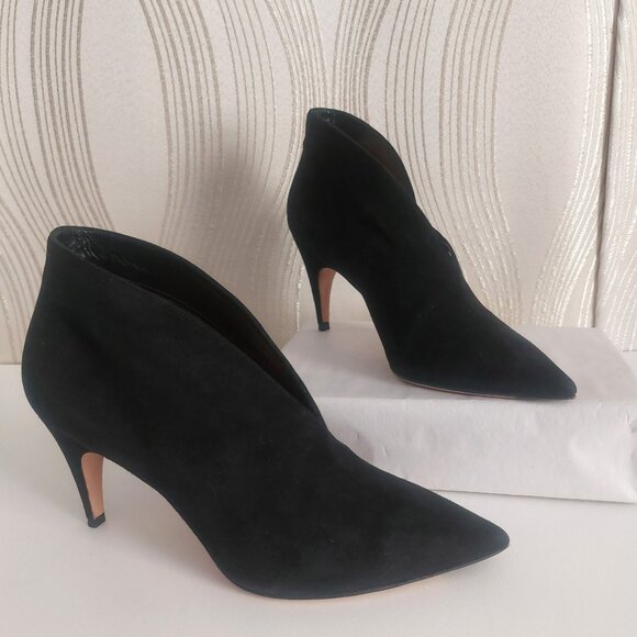 Derek Lam Ankle Boots 8 Black Suede Pointy Toe Heels Italian Cool Girl Designer - Picture 2 of 16
